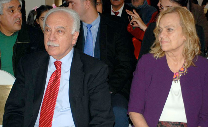 Siyasetçilerin Eşleri