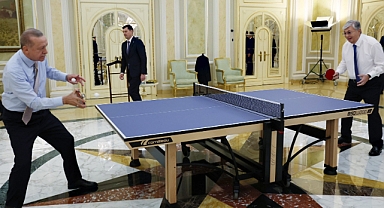 Erdoğan ve Tokayev Masa Tenisi Oynadı