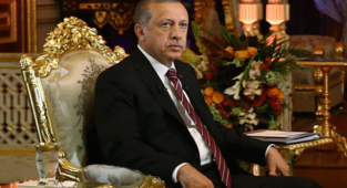 AKP'li Cumhurbaşkanı Erdoğan Konuşuyor