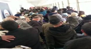 İranlılar da Ucuzluk Alışverişine Gelmeye Başladı
