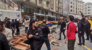 Uçan Çatının Altında Kalan 2 Kişi Hayatını Kaybetti