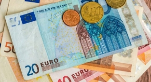'AB, Türkiye'nin Euro Kullanmasına İzin Vermeli'
