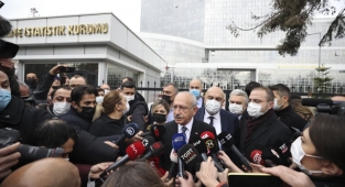 AKP'li Bülent Turan, CHP'yi Kamu Kuruluşu Zannediyor