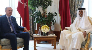 AKP'li Cumhurbaşkanı Katar Yolcusu