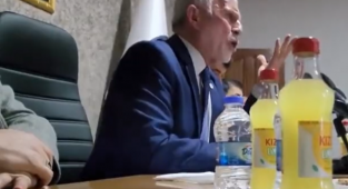 AKP'nin Dinine Yeni Güncelleme: Tayyip Bey'in Yanına Gelmeyenin İmanı Şüpheli