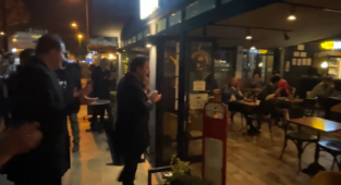 Ali Babacan Bara Davet Edildi: Bu Kez Girdi