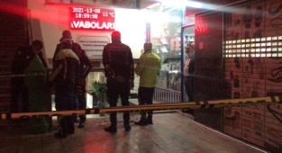 Cami Tuvaletinde Başından Vurulmuş Halde Bulundu