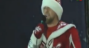 Çeçen Diktatörü Noel Baba Kılığında Tekbir Getirdi