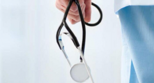 Doktorlara Zam Düzenlemesi Torba Yasadan Çıkarıldı