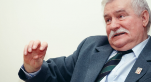 Eski Polonya Cumhurbaşkanı: Ruslar Kırım'da Kaybetmeye Mahkum