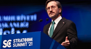 Fahrettin Altun: Siber Dünyamız 3-5 Sosyal Medya Baronundan Çok Daha Büyük