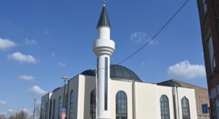 Fransa'da Bir Cami 'Şiddeti Teşvik' Nedeniyle 6 Ay Kapatıldı