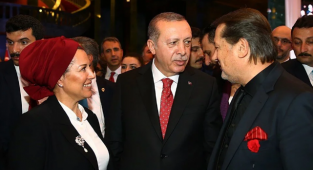 Hülya Avşar'dan Simit, Ahmet Özhan'dan Ekmek Önerisi