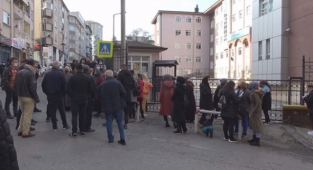 İlkokulda Öğrencilere Taciz İddiası: Öğretmen Açığa Alındı