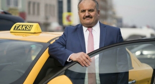 İstanbul Taksiciler Odası Başkanı Taksimetre Açılışına Yüzde Yüz Zam İstedi: Teker Taşa Dayandı