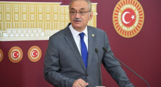 İYİ Parti: Abdullah Gül Bizim İçin Denklemde Değil