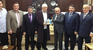İzahat Geldi: Bizi Pensilvanya'ya Yaka Paça Götürdüler