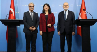 Karamollaoğlu: HDP Terörle Arasına Mesafe Koyacaktır ki Koyuyor