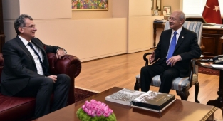 Kılıçdaroğlu, TÜSİAD Başkanını Aradı: Bir Şahsın Ülkeyi İntihara Sürüklemesini mi Seyredeceğiz?