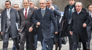 Lütfi Elvan İstifa Etti