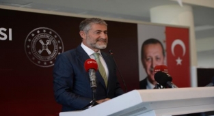  Nureddin Nebati, Asgari Ücret İçin AKP'li Cumhurbaşkanı'na Teşekkür Etti