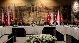 Nureddin Nebati'den İş Dünyasına Doları Düşürme Formülü: Hepiniz 100'er Milyon Dolar Bozdurun