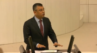 Özgür Özel: Bildiğiniz Tüm Sure ve Duaları Okumakta Haklısınız