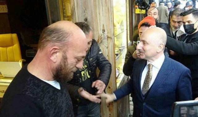 Tek Adamlığın Özeti: Erdoğan'a Güveneceksin, Gerisi Allah Kerim