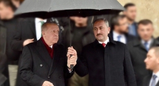 Adalet Bakanı Abdülhamit Gül İstifa Etti