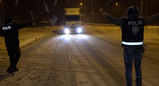 Aksaray-Ankara Yolu Ulaşıma Kapandı