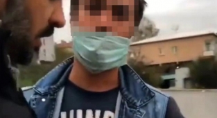 Ataşehir'de Köpeğe Taş Attın Kavgası