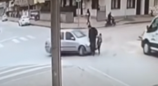 Bursa'da Bir Otomobil 5 Yaşındaki Çocuğu Ezdi