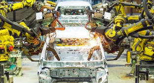 Bursa'da Üretim Yapan Oyak Renault Üretimi Durdurdu