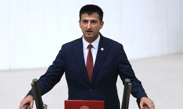 Çelebi ve İki İsim Memleket Partisi'ndeki Görevlerinden İstifa Etti