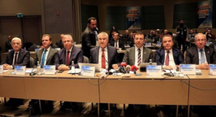 CHP'li 11 Büyükşehir Belediye Başkanı Ortak Bildiri Yayımladı