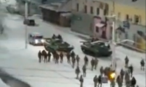 Doğu Kazakistan'ın Başkenti Öskemen'de Zırhlı Araçlar