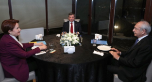 Gelecek Partisi'nden '3. İttifak Girişimi' İddiasına Yalanlama Geldi