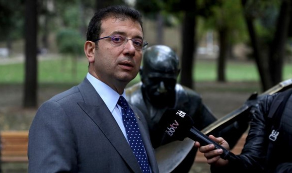 İmamoğlu'ndan 'Tiyatro' Özrü