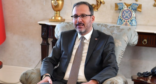 Kasapoğlu Bakanlığın Tesislerine Fotoğraflarını Astırmış: 10 Milyon TL