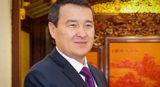Kazak Diktatörü Tokayev, Yeni Başbakanı Atadı