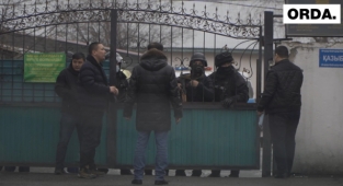 Kazakistan'da Hayatını Kaybedenlerin Yakınları Almatı Morgunda Toplandı