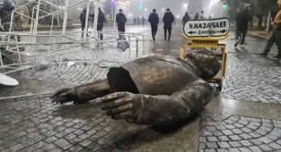 Kazakistan Diktatörü Tokayev Tehdit Etti: Bu Gece Bitmezse Sert Müdahale Edeceğiz