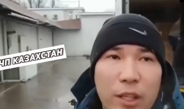 Kırgız Gençleri Kazakistan'a Gıda Yardımı Yolluyor