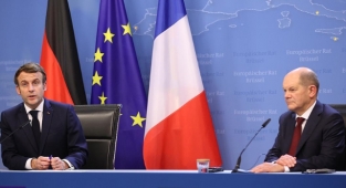 Macron: Rusya, Ukrayna'ya Saldırırsa Bedeli Çok Yüksek Olacak