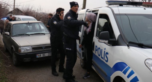 Malatya'da Bir Kadın Kendisini Takip Edip Taciz Etmeye Çalışan Erkeği Bıçakladı