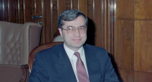 Mustafa Şentop'tan Dr. Sadık Ahmet Mesajı