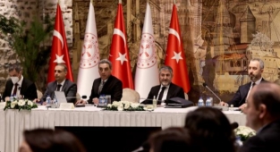 Nureddin Nebati, Akademisyenler ve Ekonomistlerle Buluştu