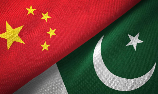 Pakistan 14 Uygur Öğrenciyi Çin'e İade Etti: Çin Öğrencileri Sınırda Katletti