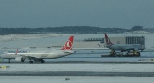 THY 04.00'a Kadar Tüm Uçuşları Durdurdu