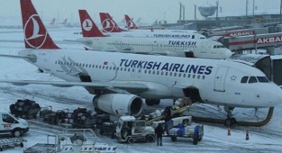 THY, Kötü Hava Koşulları Nedeniyle Bazı Uçuşları İptal Etti